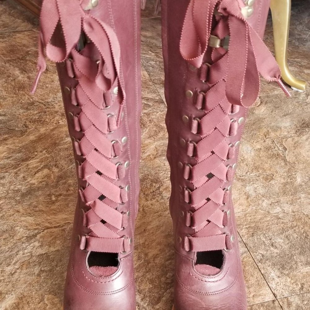 Sorel Tall Boots Size 7/38